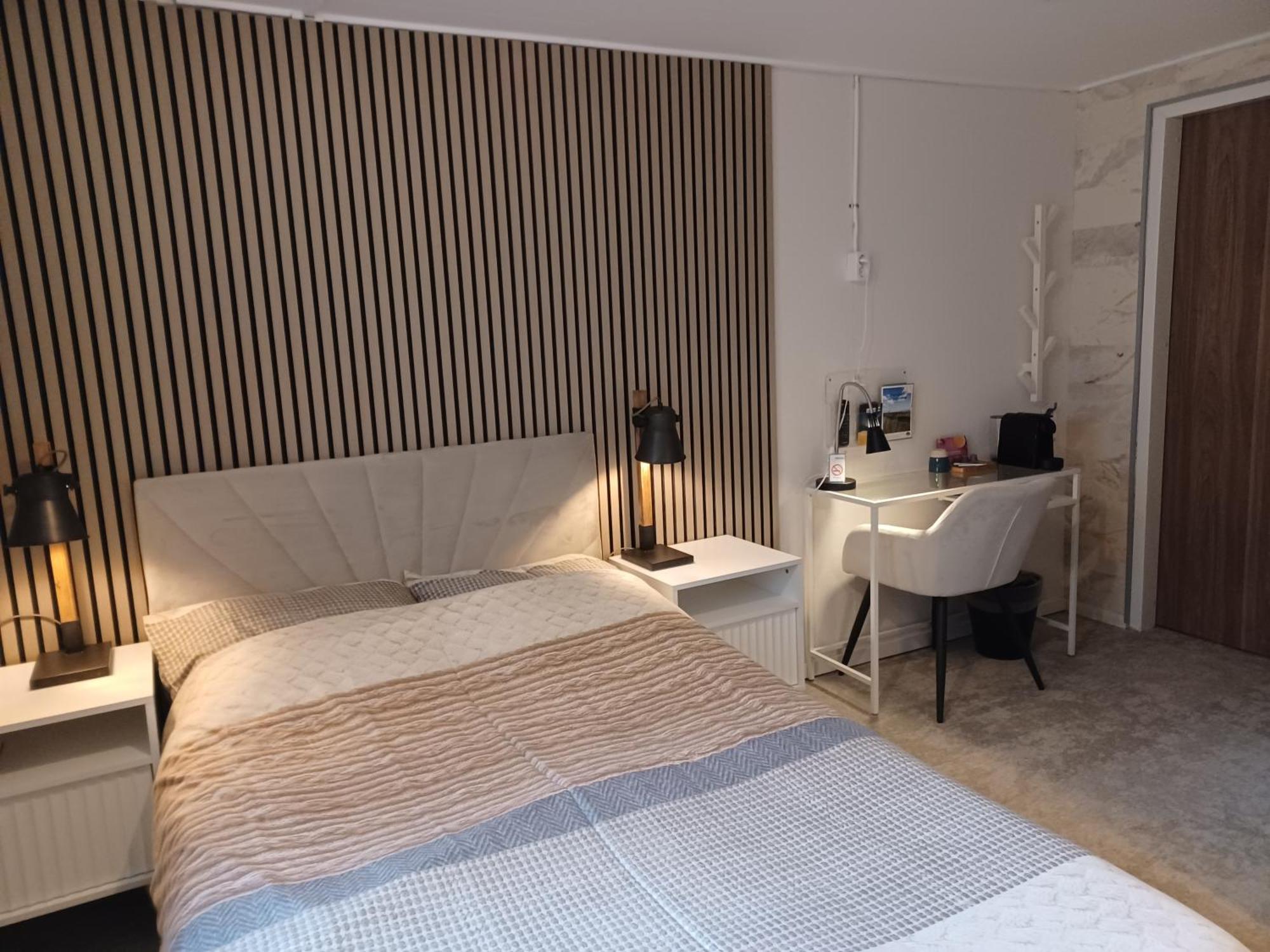 Hotel Dichtbijzee Oosterend  Extérieur photo