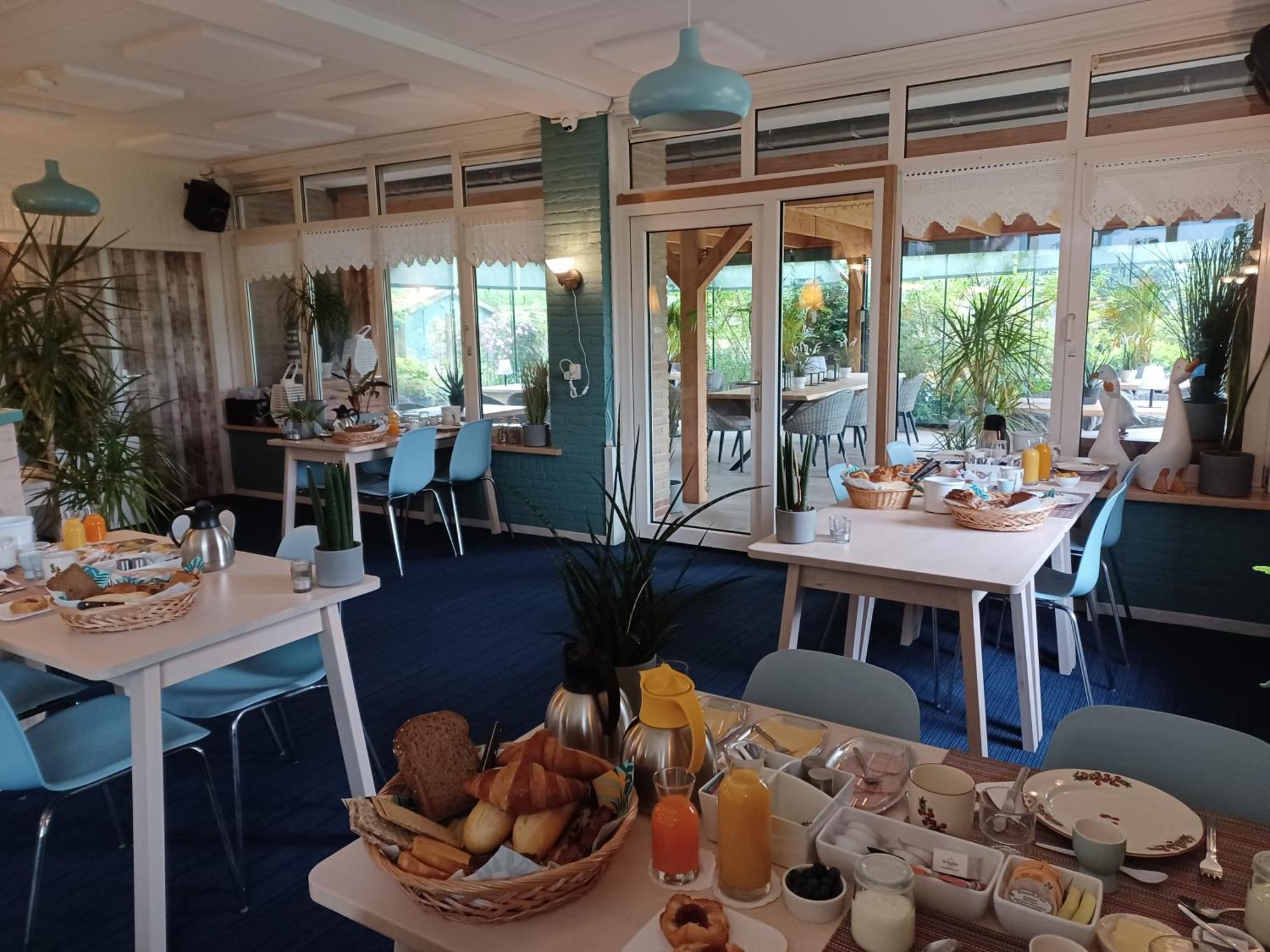 Hotel Dichtbijzee Oosterend  Extérieur photo