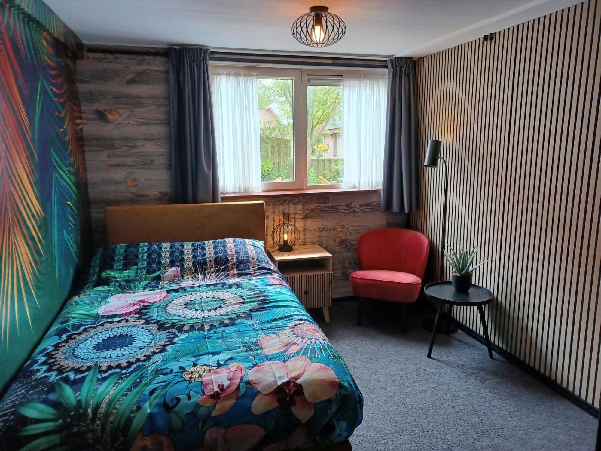 Hotel Dichtbijzee Oosterend  Extérieur photo