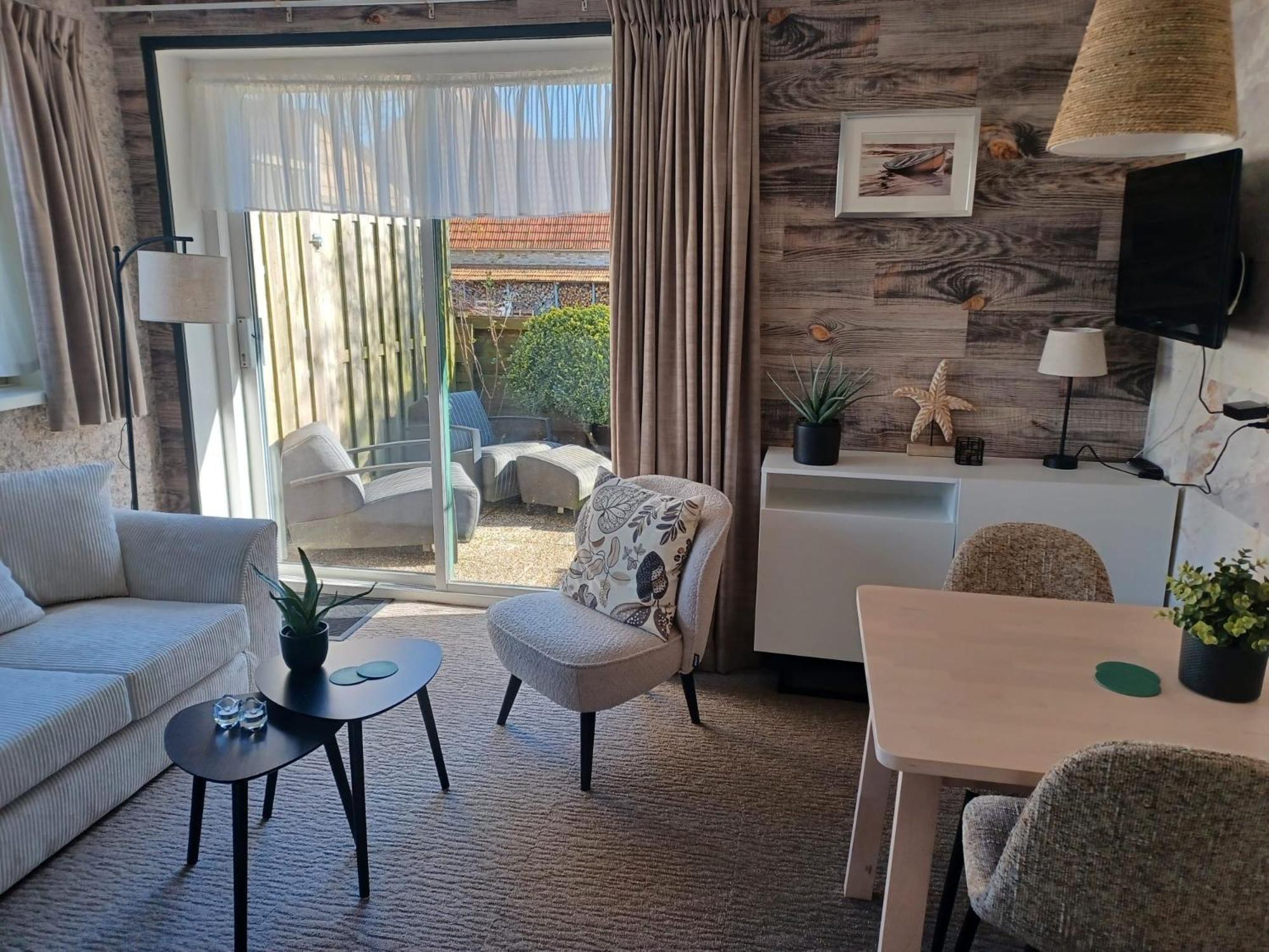 Hotel Dichtbijzee Oosterend  Extérieur photo