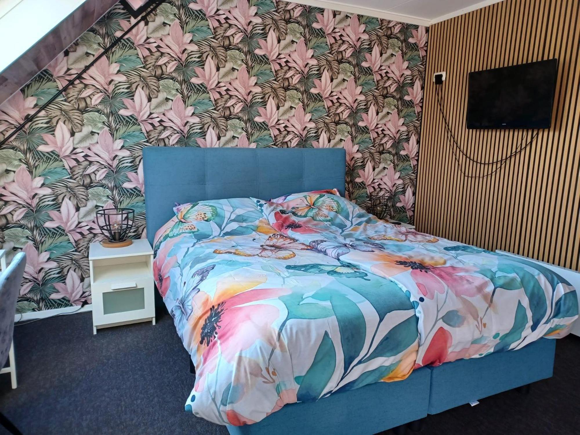 Hotel Dichtbijzee Oosterend  Extérieur photo