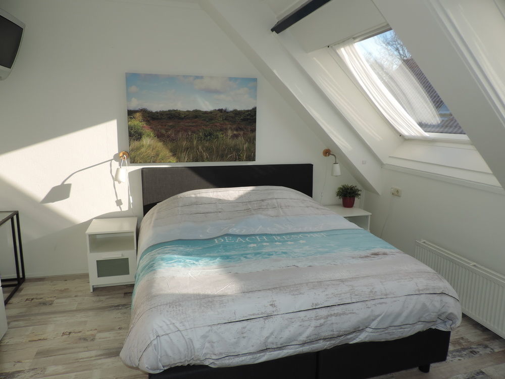 Hotel Dichtbijzee Oosterend  Extérieur photo