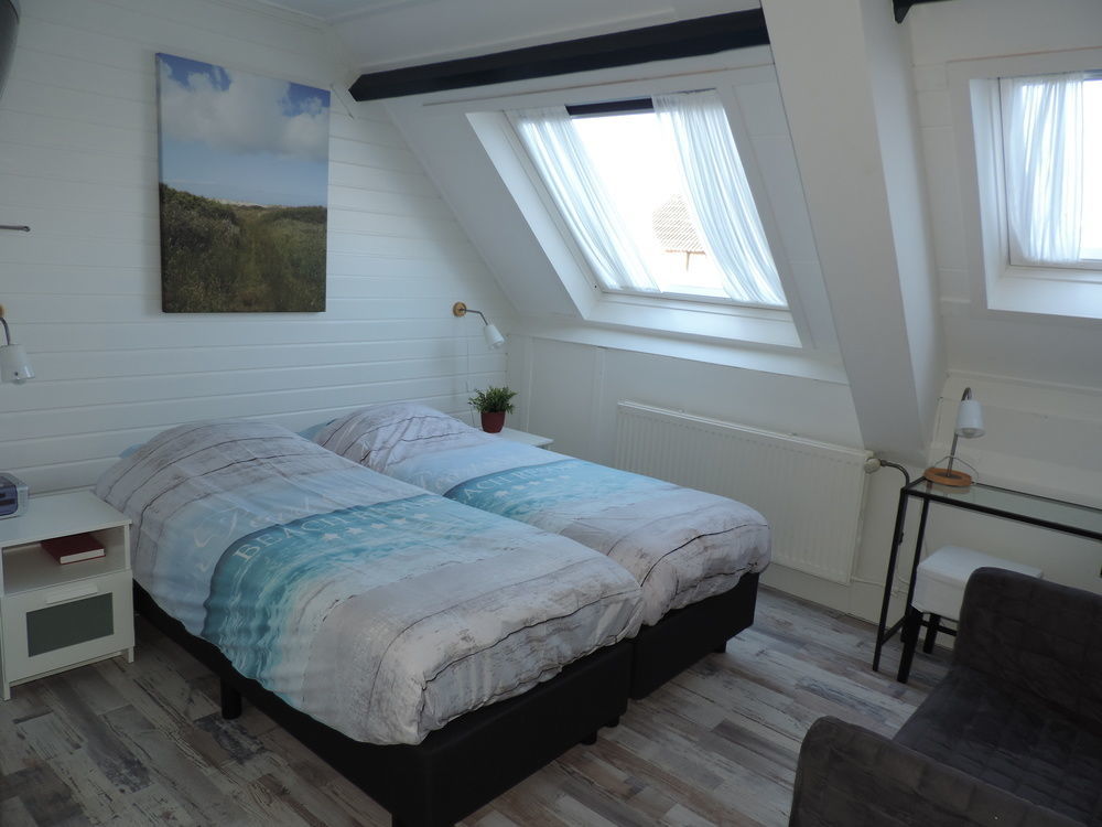 Hotel Dichtbijzee Oosterend  Extérieur photo