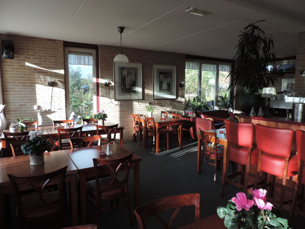 Hotel Dichtbijzee Oosterend  Extérieur photo
