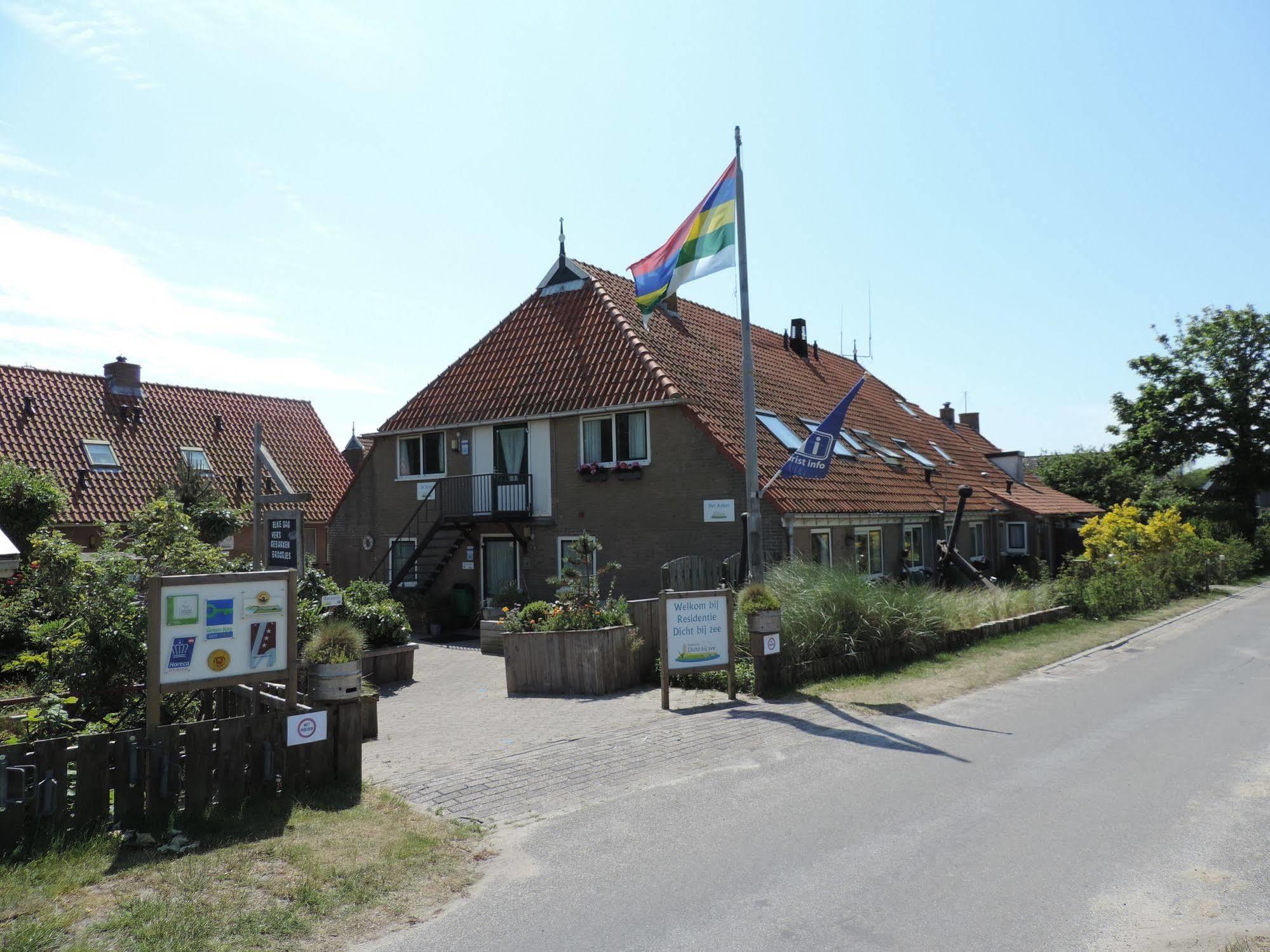 Hotel Dichtbijzee Oosterend  Extérieur photo