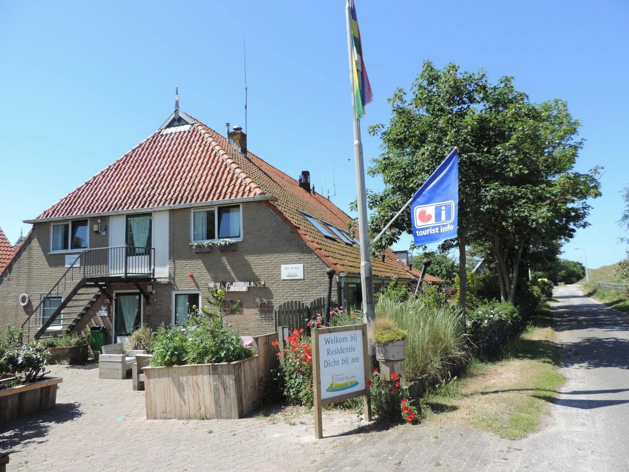 Hotel Dichtbijzee Oosterend  Extérieur photo