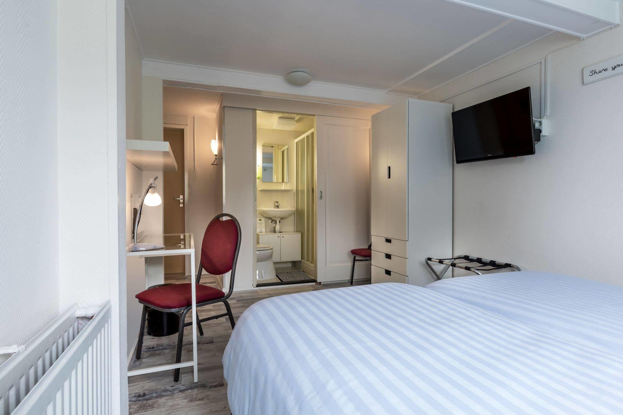 Hotel Dichtbijzee Oosterend  Extérieur photo