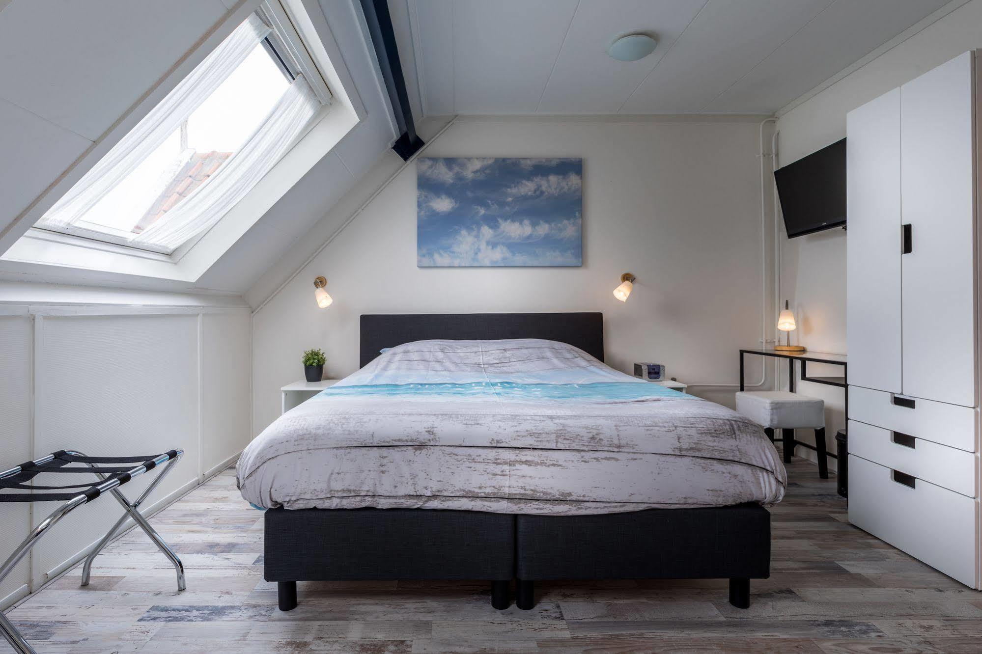 Hotel Dichtbijzee Oosterend  Extérieur photo
